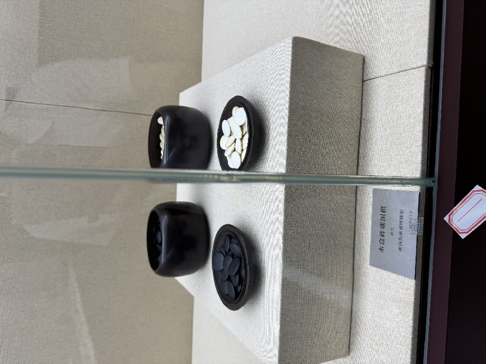 砗磲围棋 一套（带2个圆木盒）