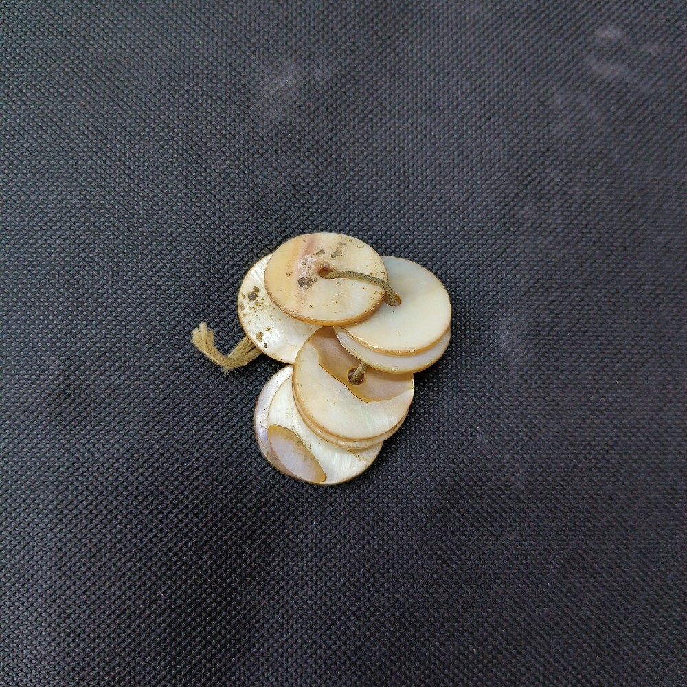 珍珠贝八璧饰件